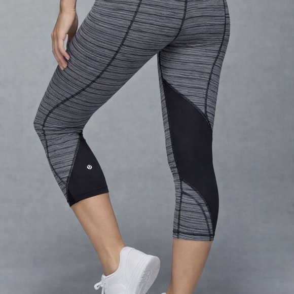 Lululemon Inspire II Tight Legging Black & White Size 4 Like New - Picture 2 of 9
